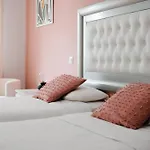 Resort Suites Vecindario فندق مبيت وإفطار 3*